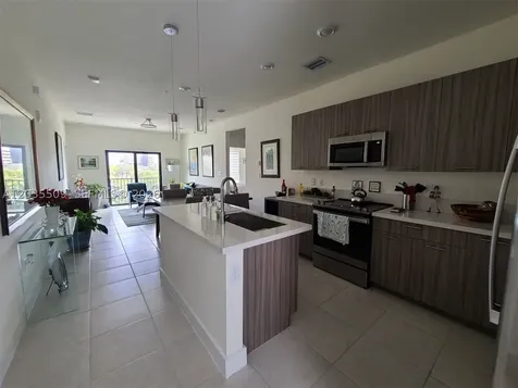 8301 NW 41st Doral FL 33166