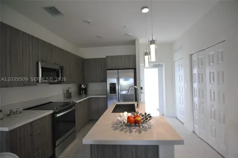 8301 NW 41st Doral FL 33166