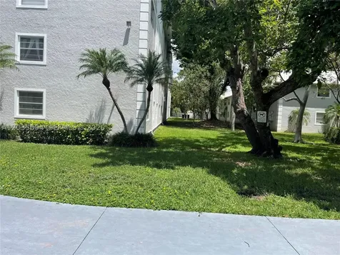 17255 SW 95th Avenue Palmetto Bay FL 33157