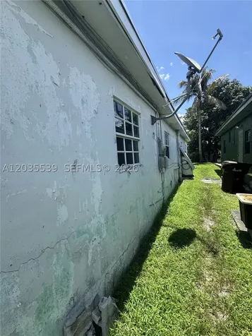 2125 W 5th Avenue Hialeah FL 33010