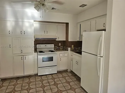 709 NE 4th Court Hallandale Beach FL 33009