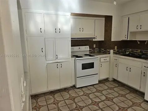 709 NE 4th Court Hallandale Beach FL 33009