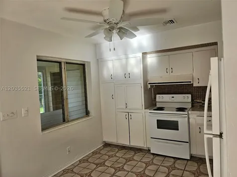 709 NE 4th Court Hallandale Beach FL 33009