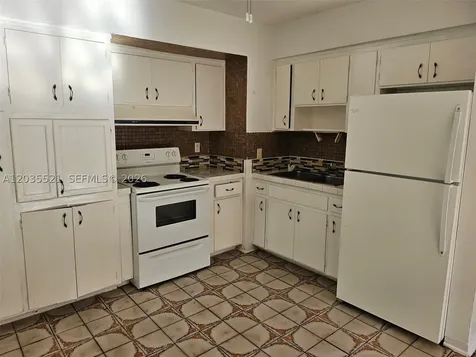 709 NE 4th Court Hallandale Beach FL 33009