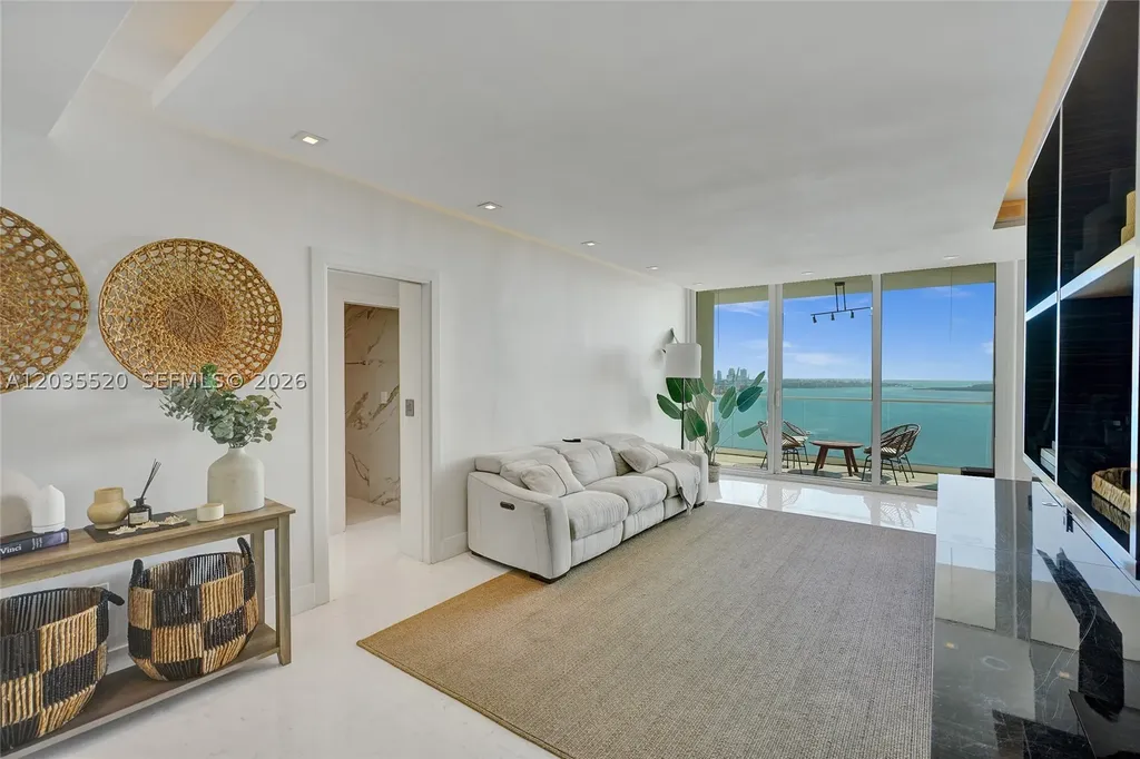 800 Claughton Island Drive Miami FL 33131