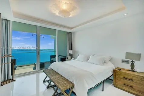 800 Claughton Island Drive Miami FL 33131