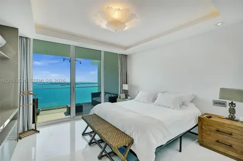 800 Claughton Island Drive Miami FL 33131