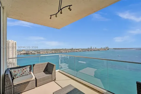 800 Claughton Island Drive Miami FL 33131