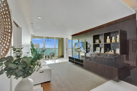 800 Claughton Island Drive Miami FL 33131