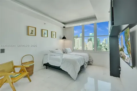 800 Claughton Island Drive Miami FL 33131