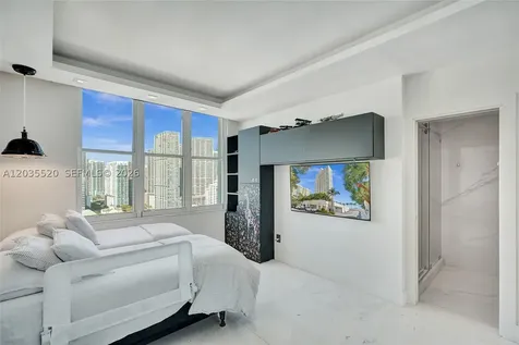 800 Claughton Island Drive Miami FL 33131