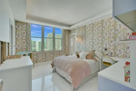 800 Claughton Island Drive Miami FL 33131