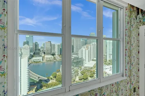 800 Claughton Island Drive Miami FL 33131