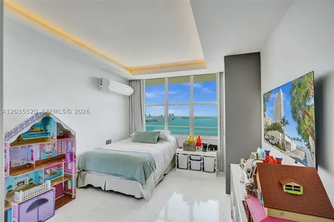 800 Claughton Island Drive Miami FL 33131