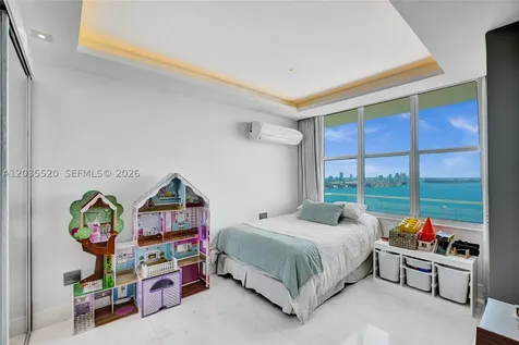 800 Claughton Island Drive Miami FL 33131