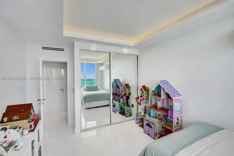 800 Claughton Island Drive Miami FL 33131