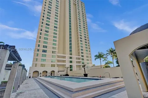 800 Claughton Island Drive Miami FL 33131