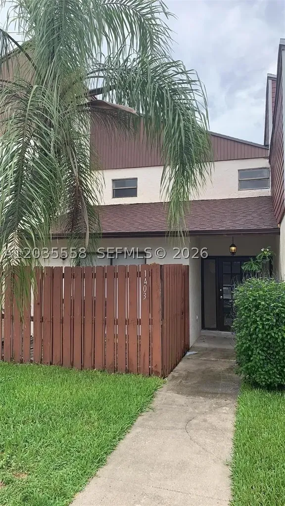 1403 White Pine Drive Wellington FL 33414