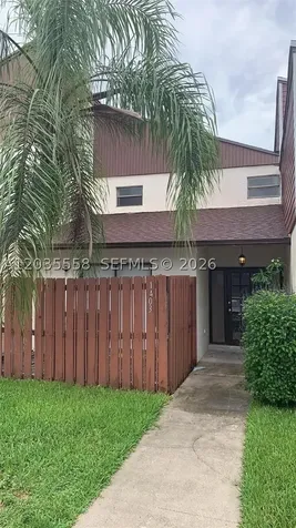 1403 White Pine Drive Wellington FL 33414