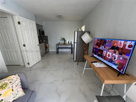 645 NE 35th Street Oakland Park FL 33334