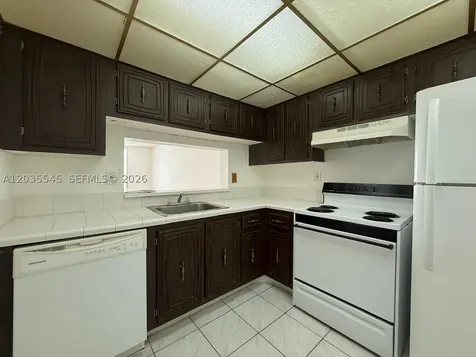 492 NW 165th Street Road Miami FL 33169