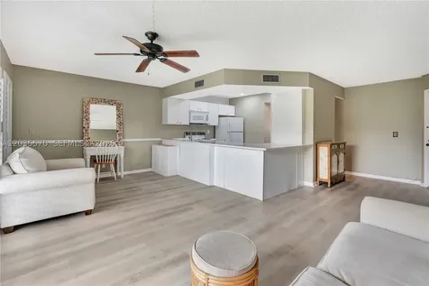 1605 S Us Highway 1 Jupiter FL 33477