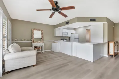 1605 S Us Highway 1 Jupiter FL 33477