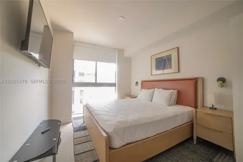 11 NE 6th Miami FL 33132
