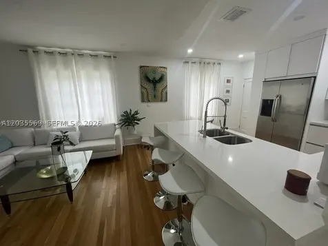 1091 NW 59th Street Miami FL 33127