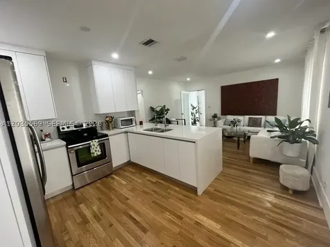 1091 NW 59th Street Miami FL 33127