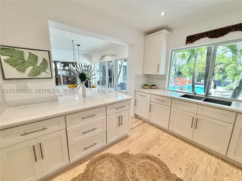 1460 Cleveland Road Miami Beach FL 33141