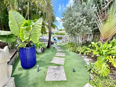 1460 Cleveland Road Miami Beach FL 33141