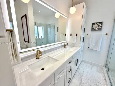 1460 Cleveland Road Miami Beach FL 33141