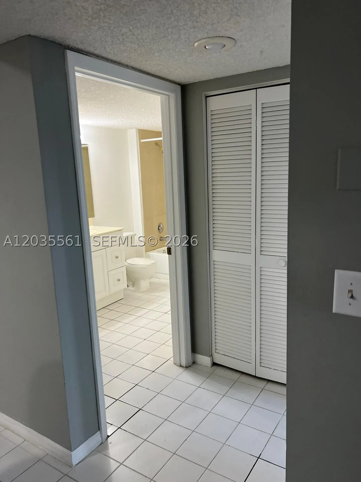 3985 W Mcnab Road Pompano Beach FL 33069