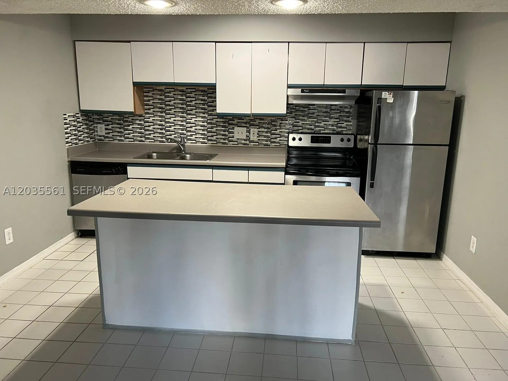 3985 W Mcnab Road Pompano Beach FL 33069