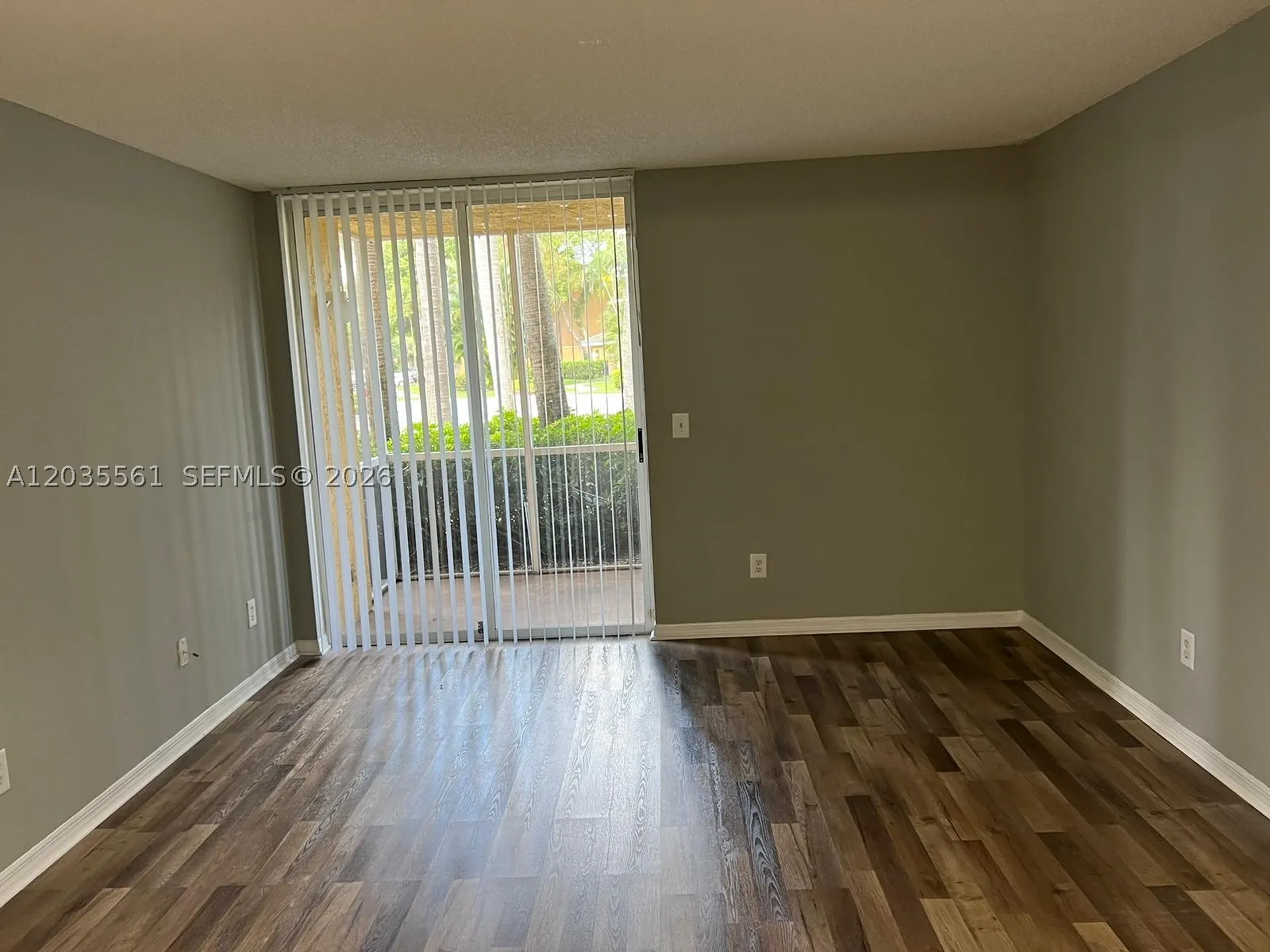 3985 W Mcnab Road Pompano Beach FL 33069