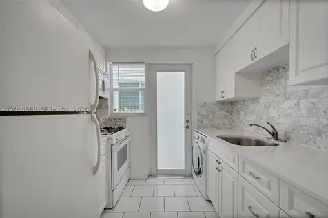 1035 Meridian Avenue Miami Beach FL 33139