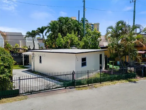 2270 NE 135th Terrace North Miami Beach FL 33181