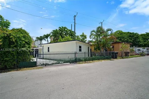 2270 NE 135th Terrace North Miami Beach FL 33181