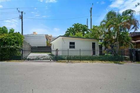 2270 NE 135th Terrace North Miami Beach FL 33181