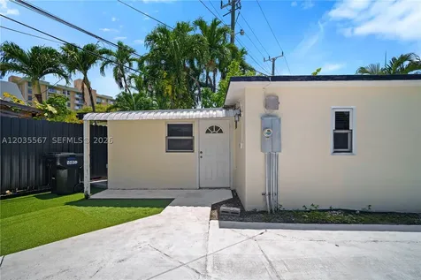 2270 NE 135th Terrace North Miami Beach FL 33181