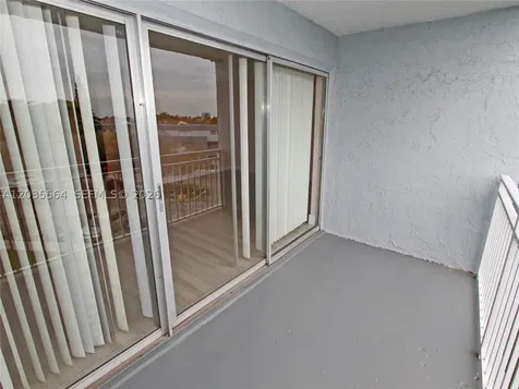 9351 Fontainebleau Boulevard Miami FL 33172