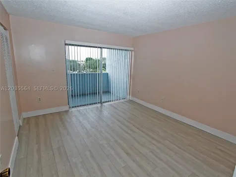 9351 Fontainebleau Boulevard Miami FL 33172