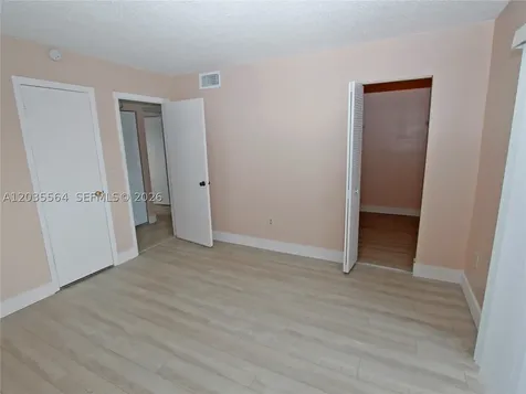 9351 Fontainebleau Boulevard Miami FL 33172