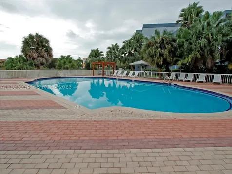 9351 Fontainebleau Boulevard Miami FL 33172