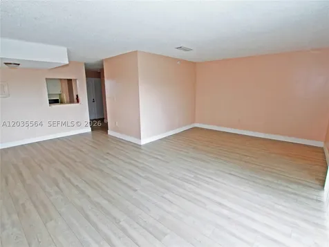 9351 Fontainebleau Boulevard Miami FL 33172