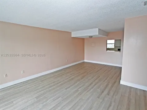 9351 Fontainebleau Boulevard Miami FL 33172