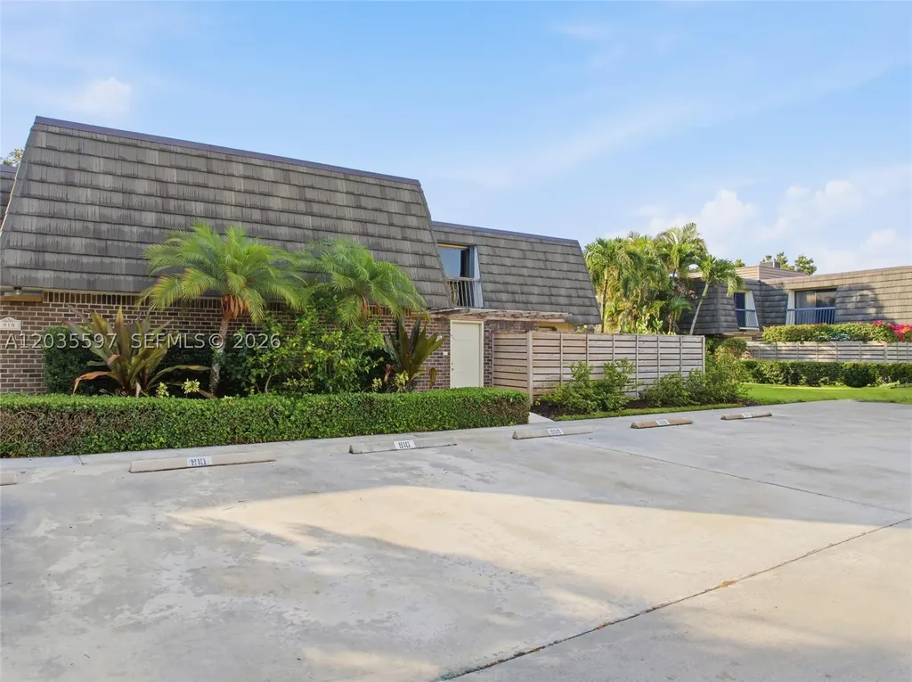 909 9th Terrace Palm Beach Gardens FL 33418