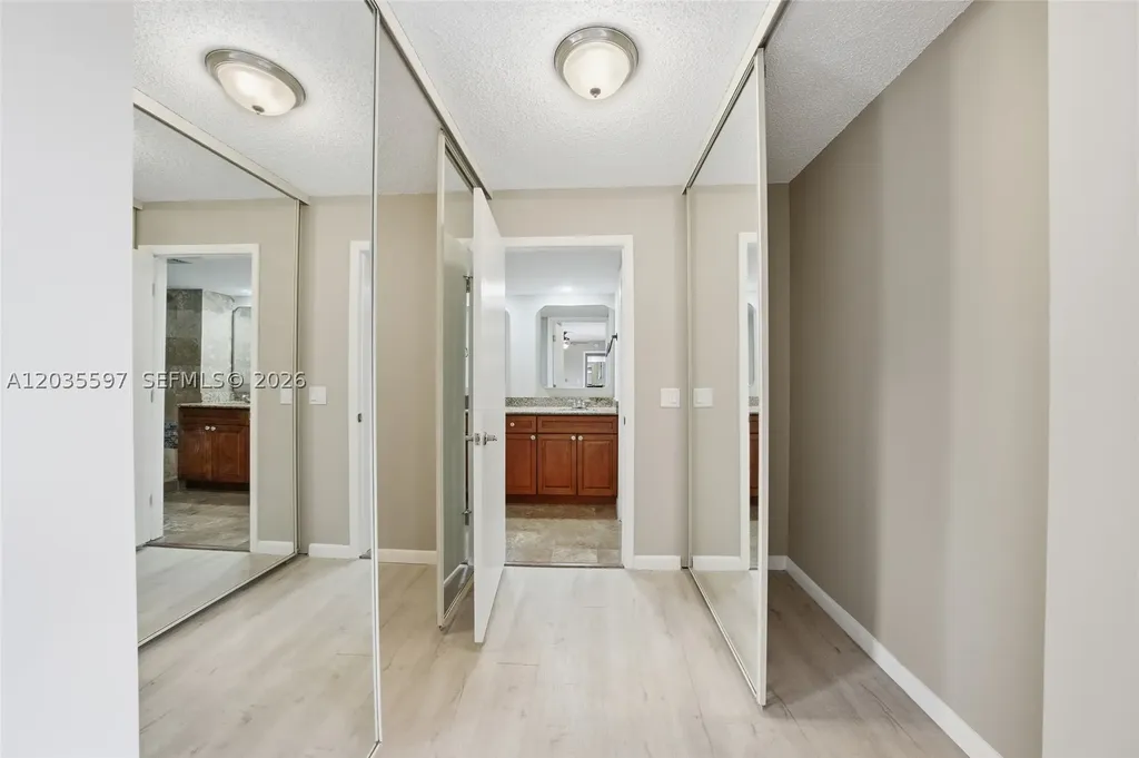 909 9th Terrace Palm Beach Gardens FL 33418