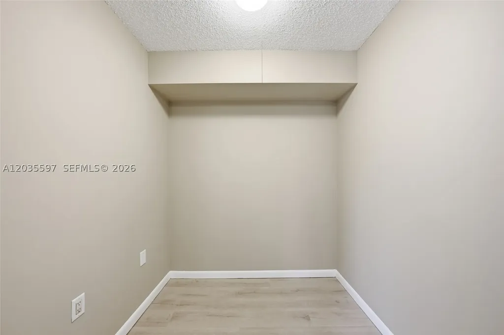 909 9th Terrace Palm Beach Gardens FL 33418